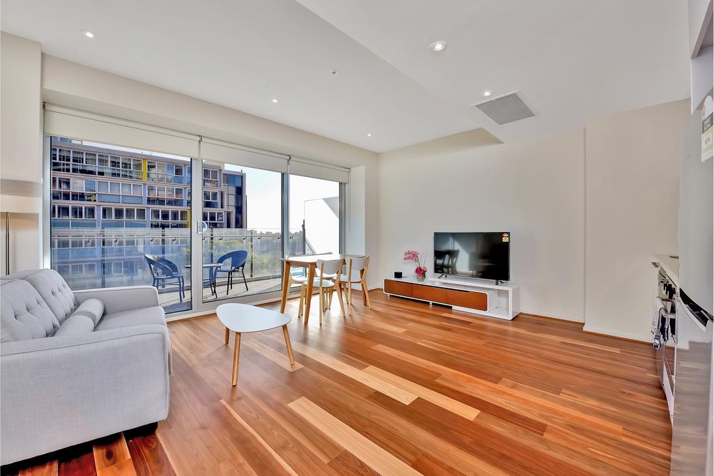 Vision On Morphett Adelaide Central Екстер'єр фото