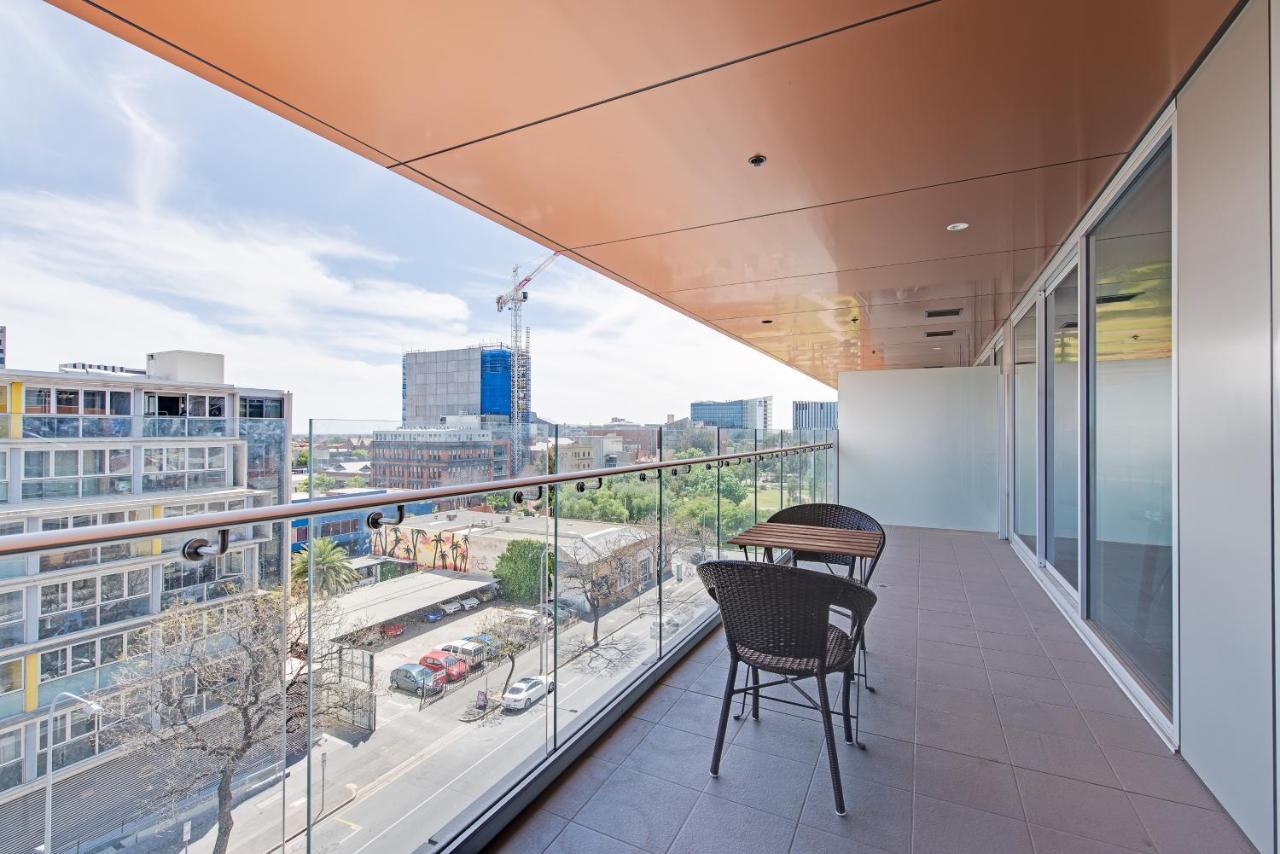 Vision On Morphett Adelaide Central Екстер'єр фото